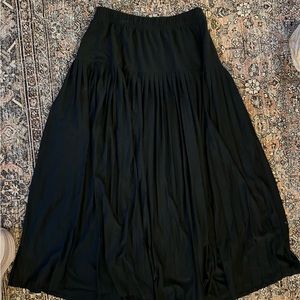 black flowy maxi skirt